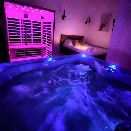 Love Room Jacuzzi Sauna Privatif มาร์กเซย ภายนอก รูปภาพ
